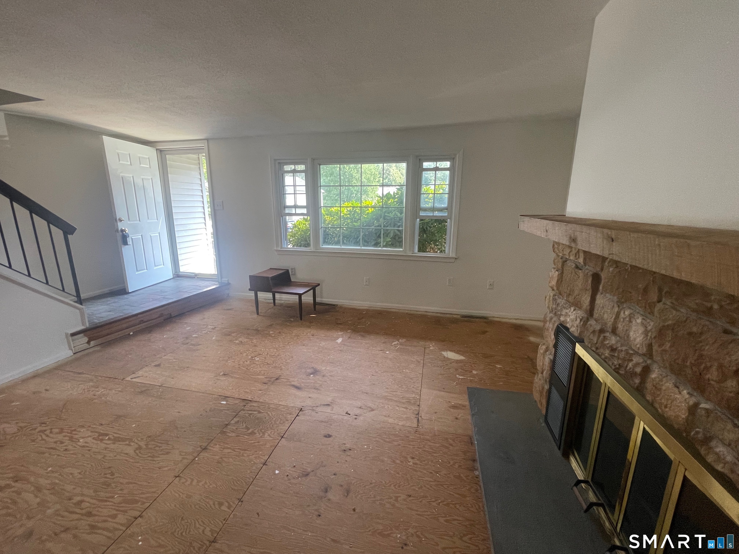 868 Long Hill Road, Unit 868 Middletown, CT 06457 - Photo 4 of 28 Gallery Image 4