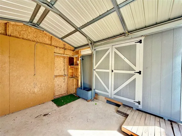 a view of a garage