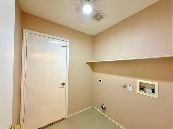 $2,200 | 7409 Cresswell Drive, Arlington, TX 76001