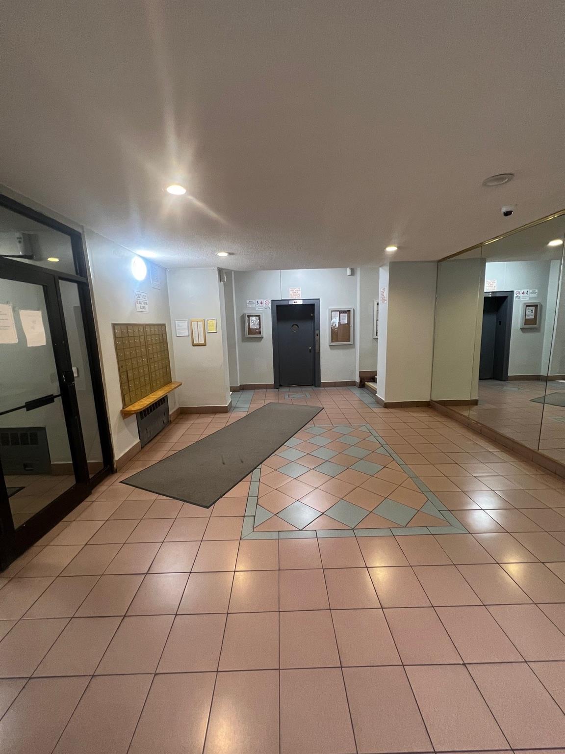 285 East 35th Street, Unit 2D Brooklyn, NY 11203 - Photo 2 of 21 Lobby with recessed lighting