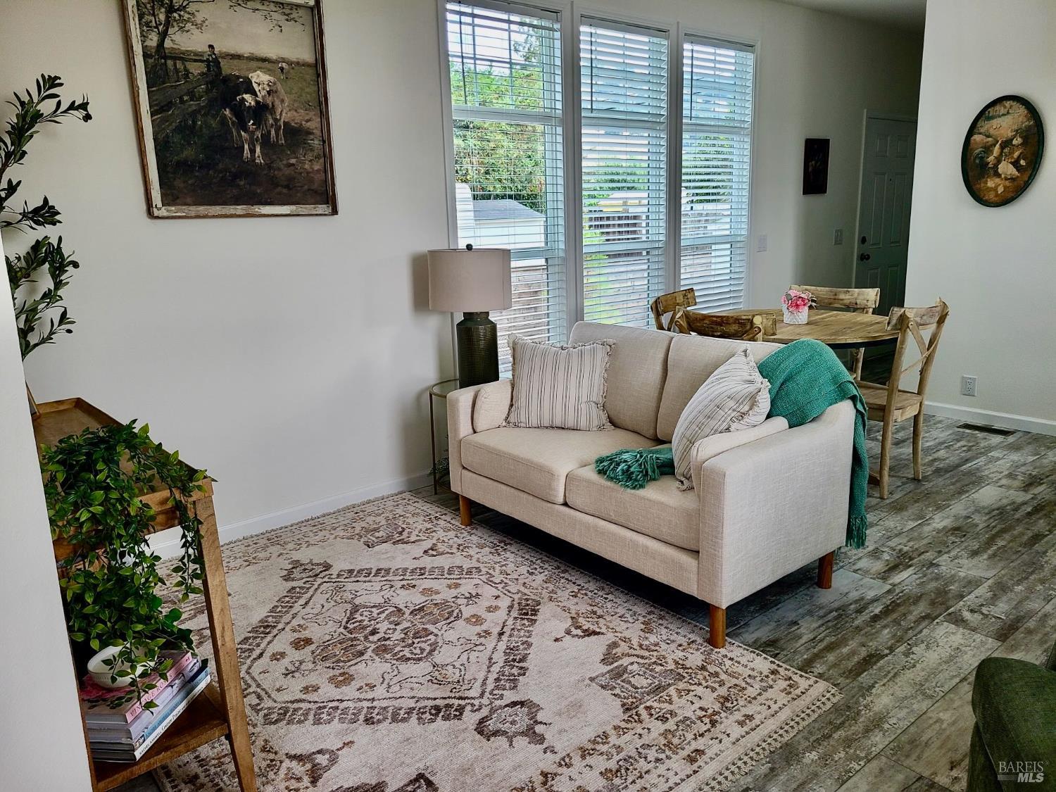 890 Rockwell Road, Unit 1 Cloverdale, CA 95425 - Photo 11 of 22 Gallery Image 11