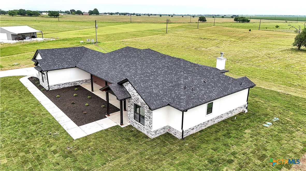 611 Willow Moon Ranch Road Crawford, TX 76638 - Photo 4 of 42
