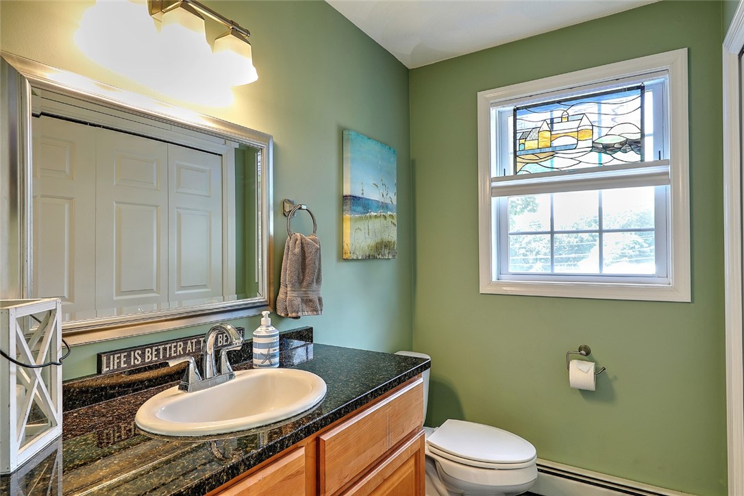 232 Iroquois Road Cumberland, RI 02864 - Photo 20 of 44