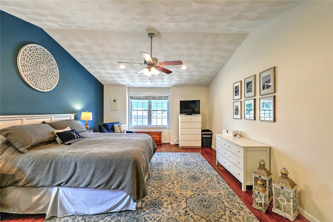 232 Iroquois Road Cumberland, RI 02864 - Photo 26 of 44