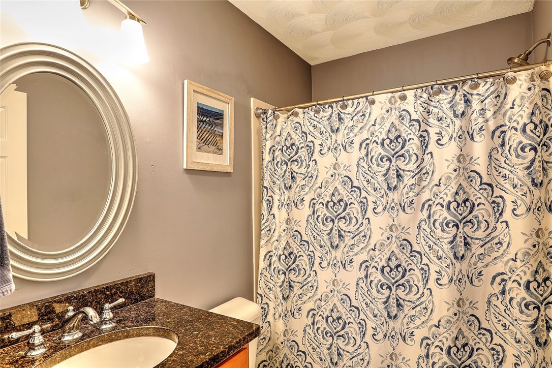 232 Iroquois Road Cumberland, RI 02864 - Photo 27 of 44