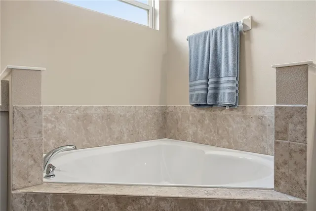 $525,000 | 2557 St Lucia Circle, Vero Beach, FL 32967