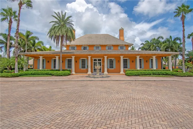 $525,000 | 2557 St Lucia Circle, Vero Beach, FL 32967