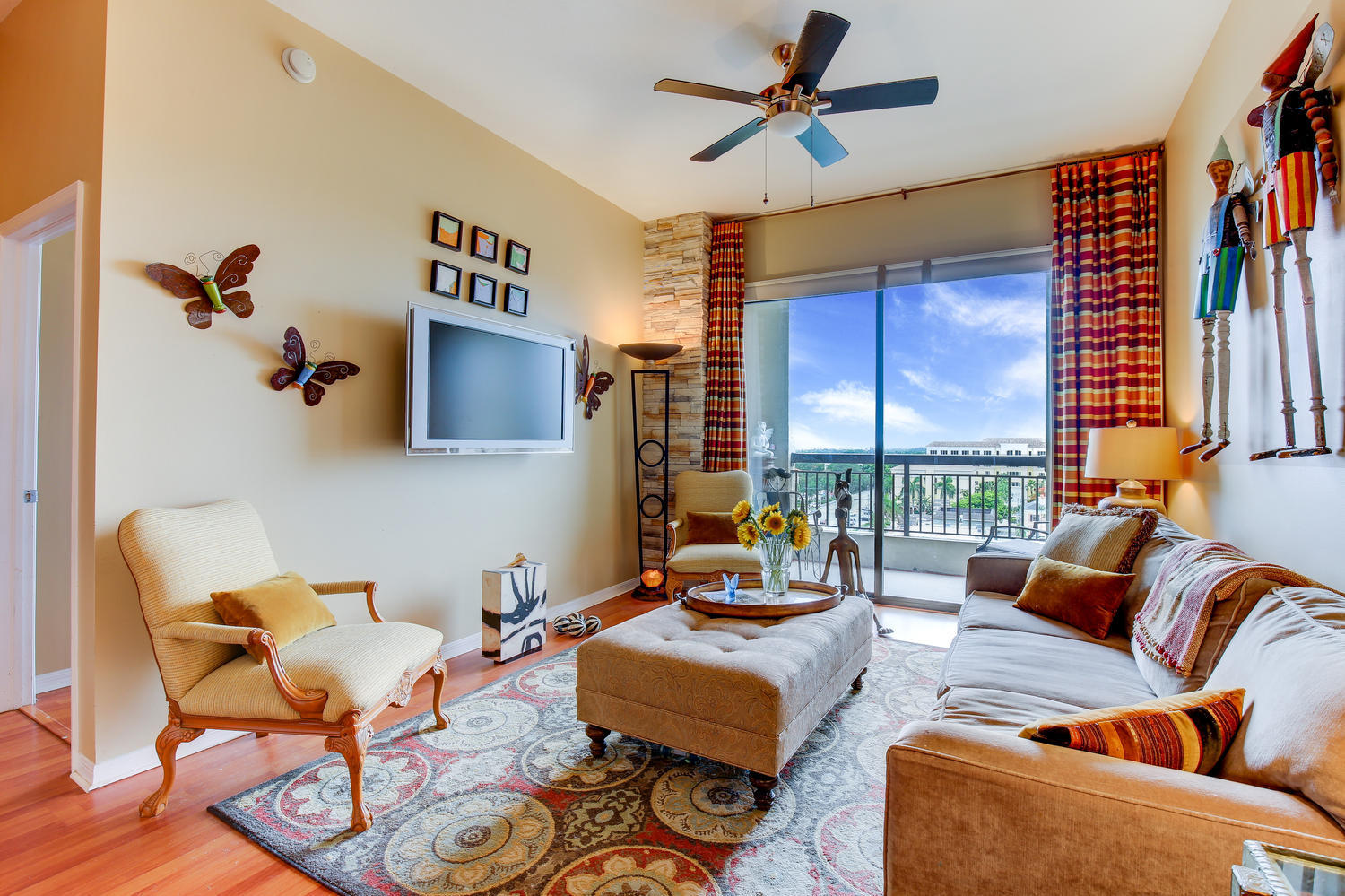 233 South Federal Highway, Unit LPH21 Boca Raton, FL 33432 - Photo 3 of 21 233 S Federal Hwy Unit 821-large-003-Liv