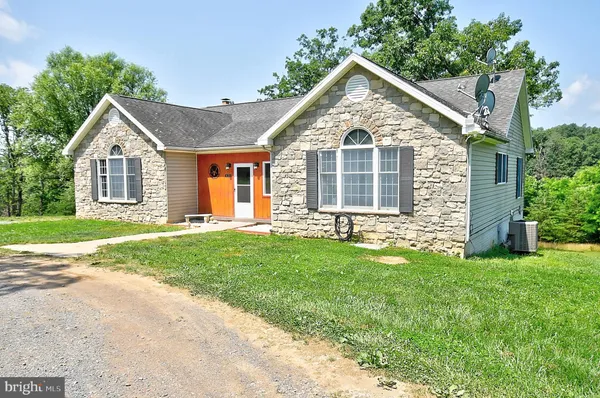 $619,000 | 121 Sweetbriar Lane, Winchester, VA 22603