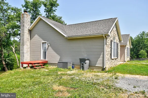 $619,000 | 121 Sweetbriar Lane, Winchester, VA 22603