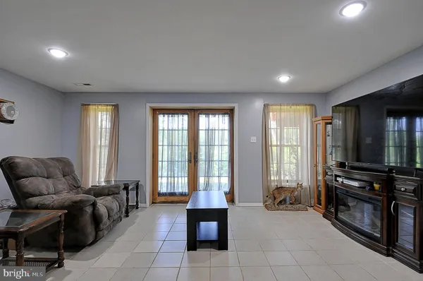 $619,000 | 121 Sweetbriar Lane, Winchester, VA 22603