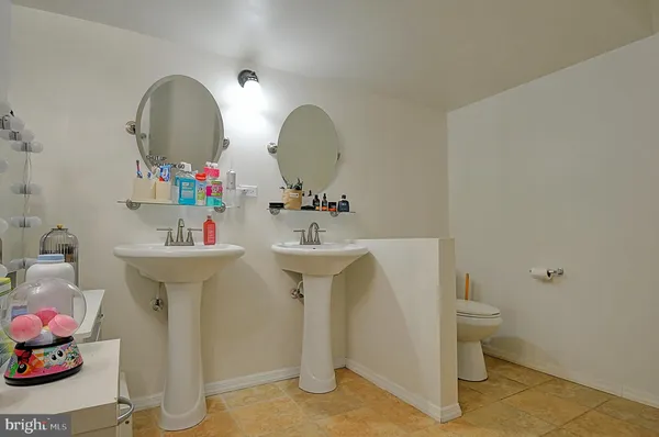 $619,000 | 121 Sweetbriar Lane, Winchester, VA 22603