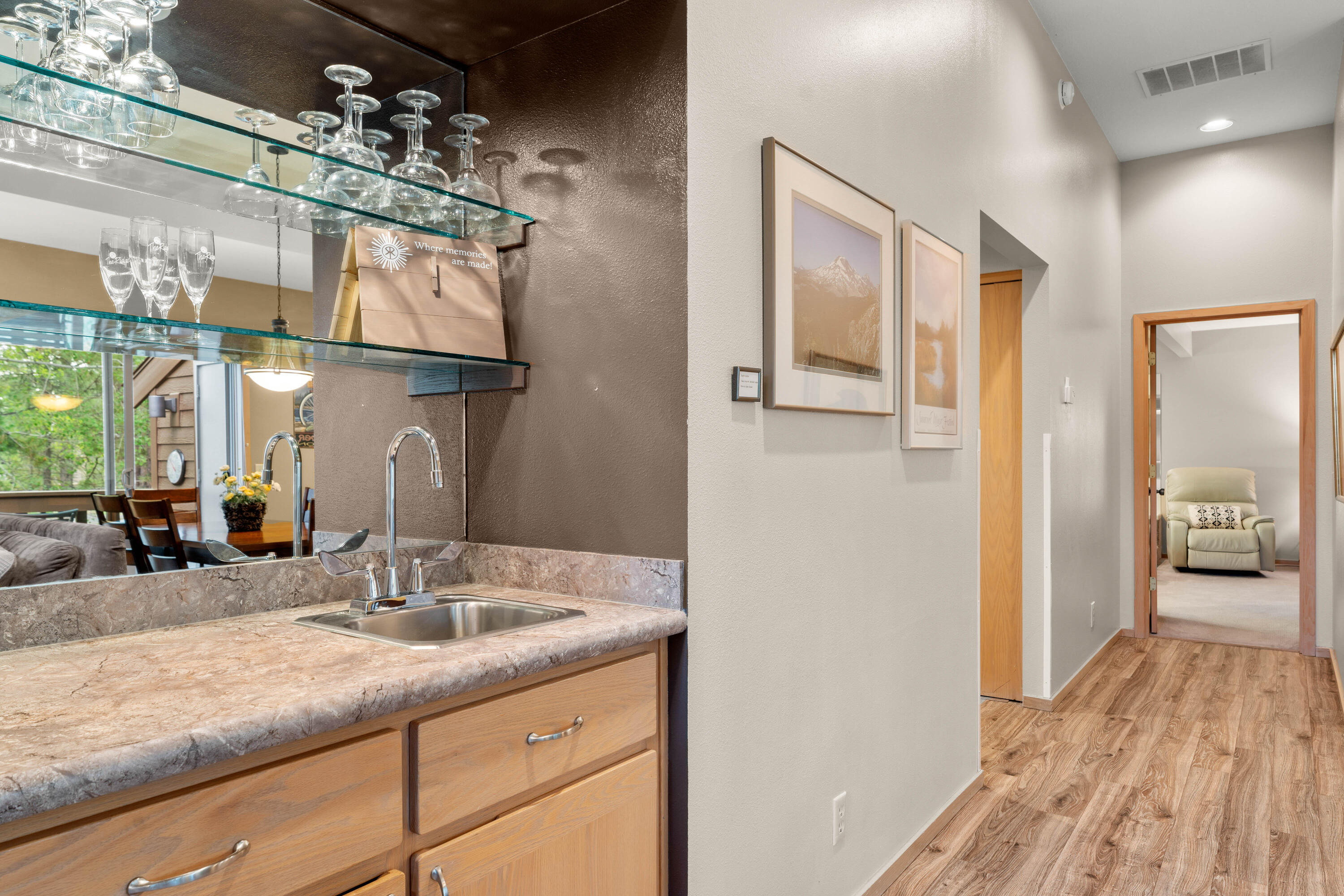 57357 Beaver Ridge Loop, Unit 22 Sunriver, OR 97707 - Photo 9 of 21