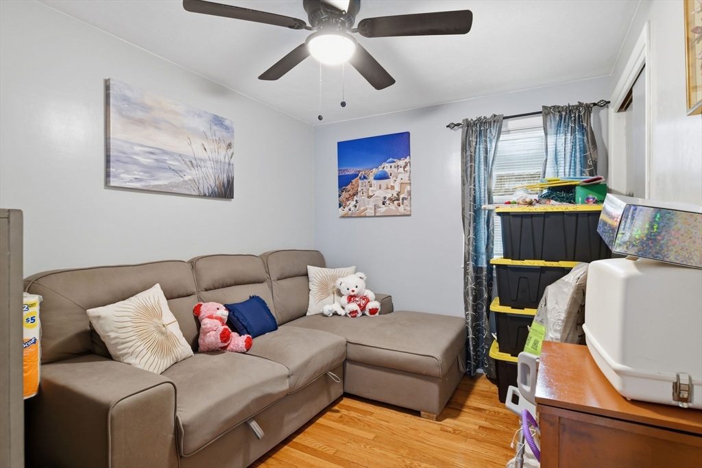 569 Cooley Street Springfield, MA 01128 - Photo 18 of 42