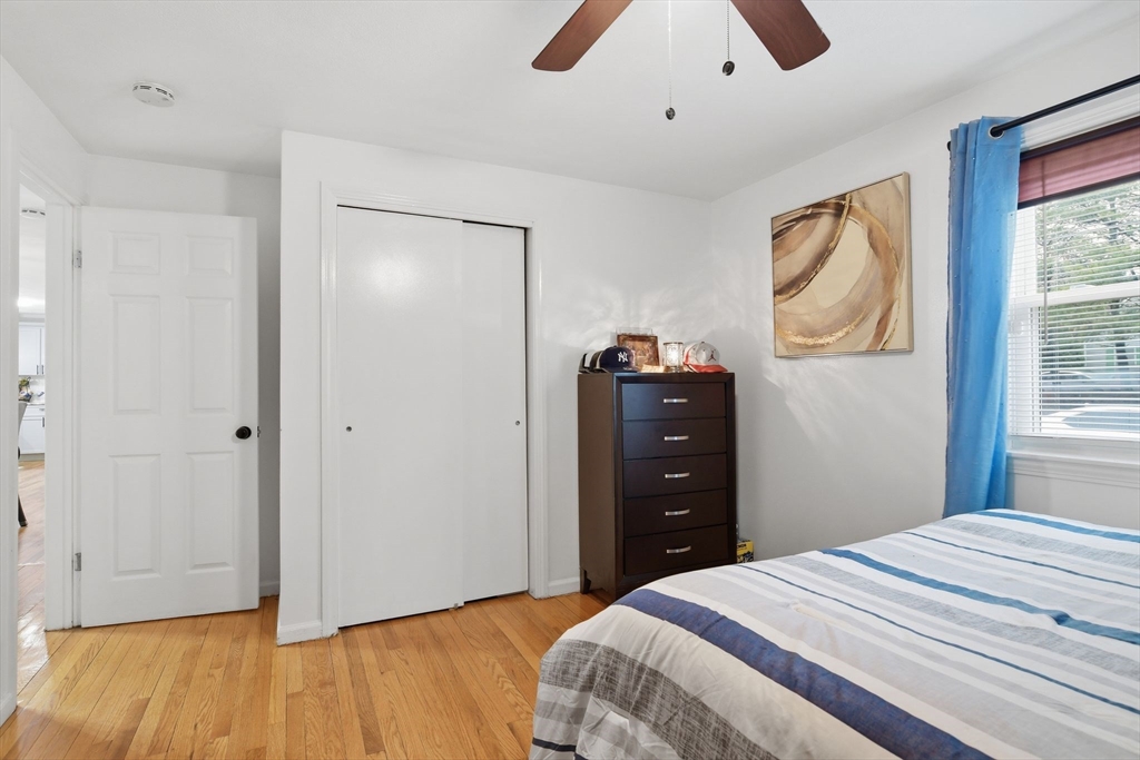 569 Cooley Street Springfield, MA 01128 - Photo 20 of 42