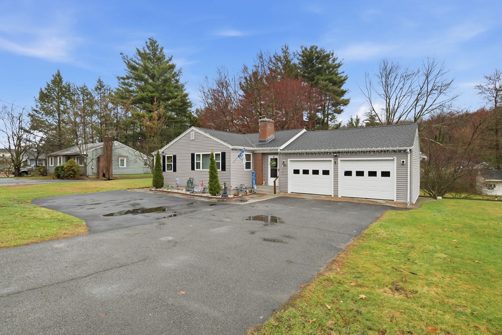 569 Cooley Street Springfield, MA 01128 - Photo 2 of 42
