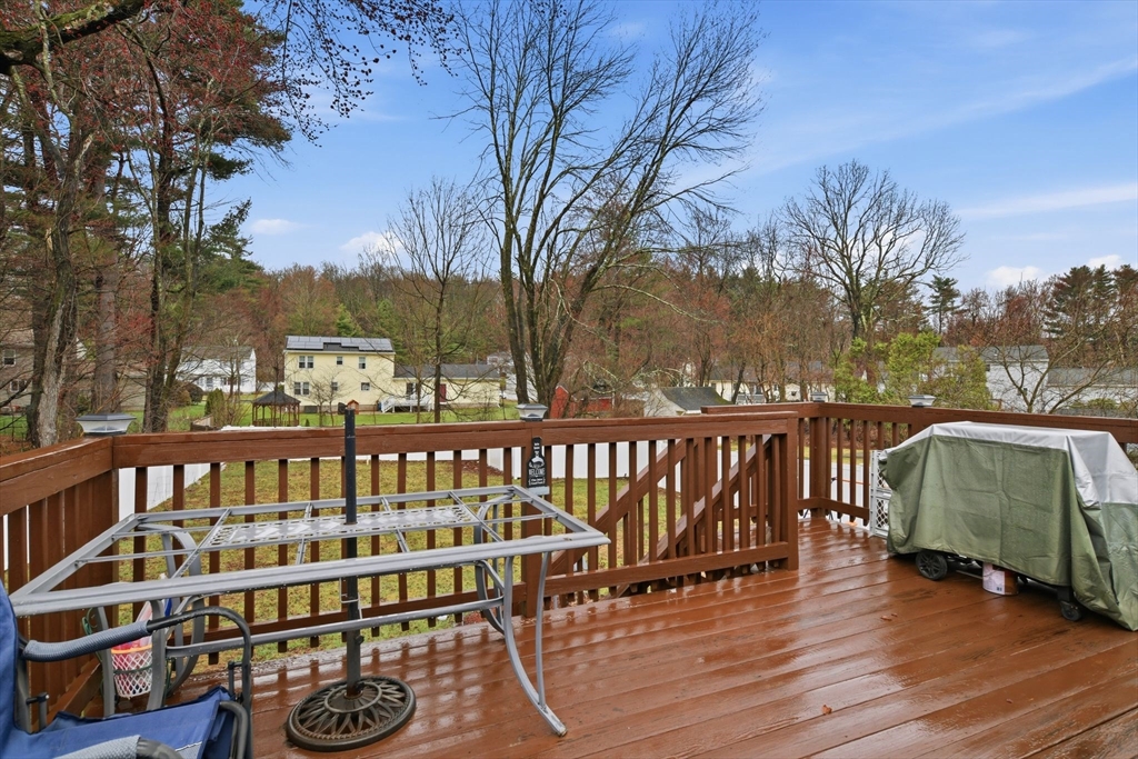 569 Cooley Street Springfield, MA 01128 - Photo 37 of 42