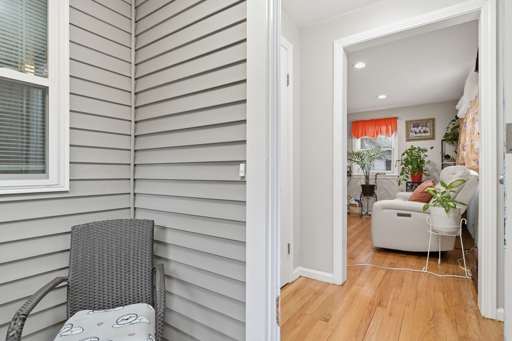 569 Cooley Street Springfield, MA 01128 - Photo 5 of 42