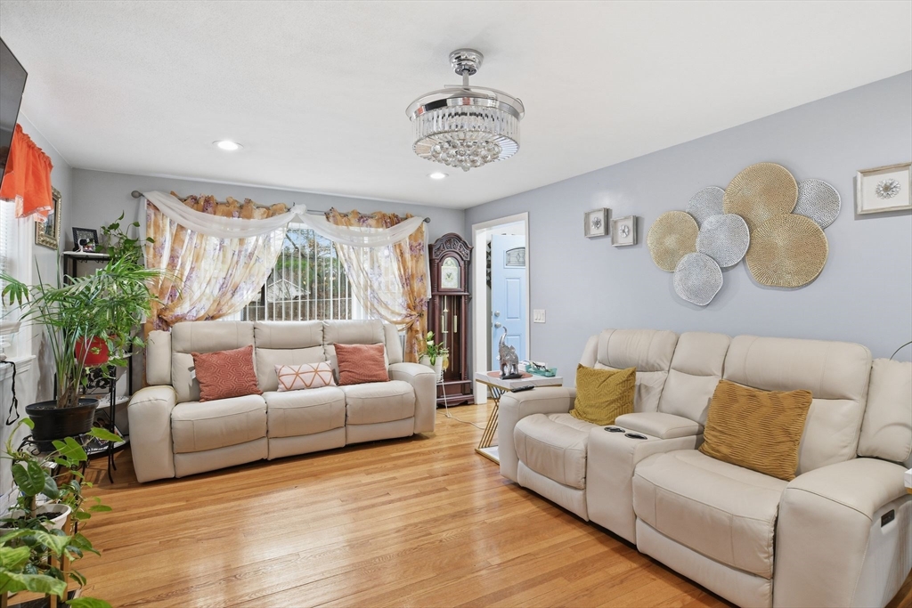 569 Cooley Street Springfield, MA 01128 - Photo 7 of 42