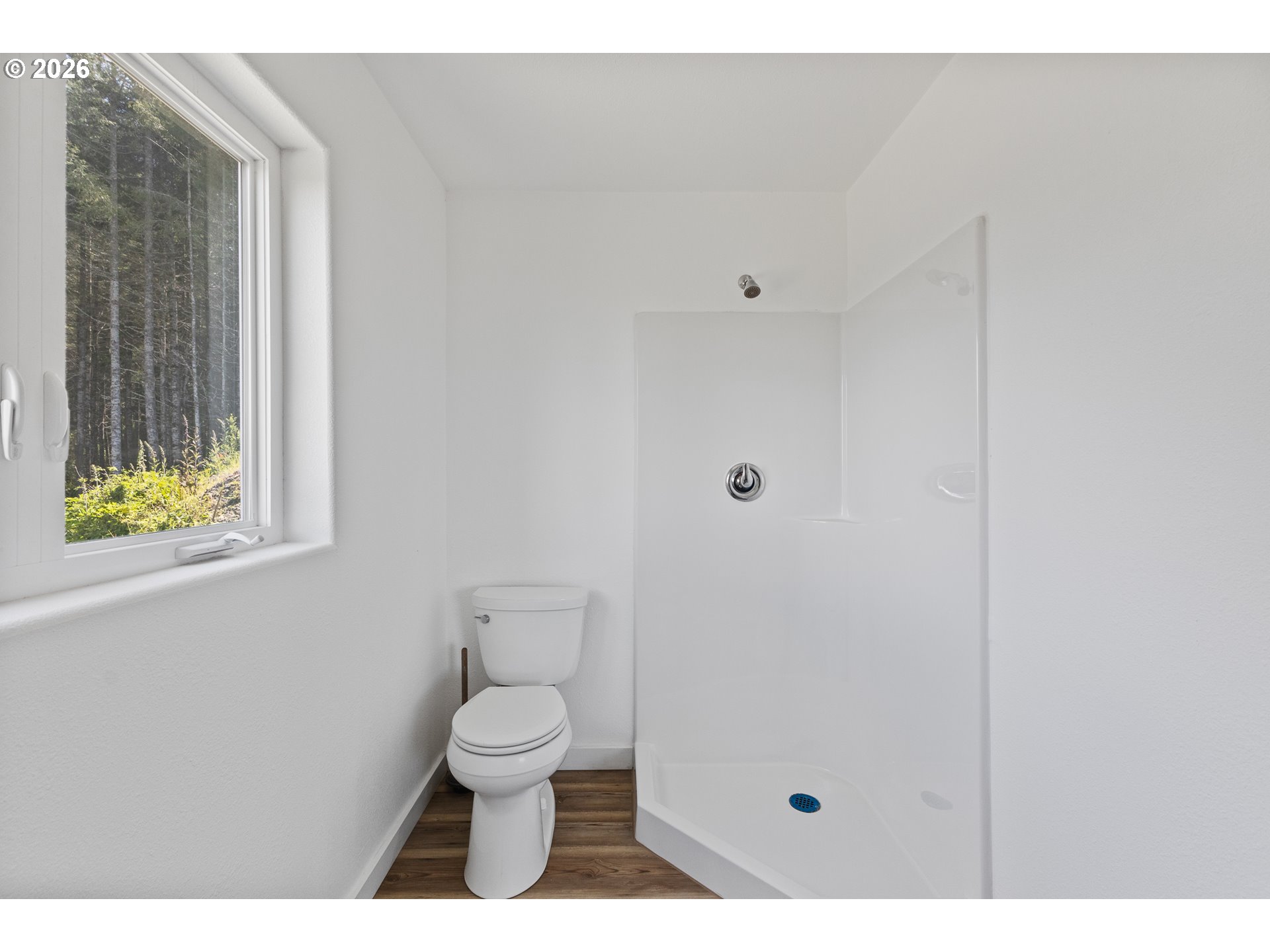 46345 Dement Creek Road Broadbent, OR 97414 - Photo 38 of 47 a bathroom with a toilet