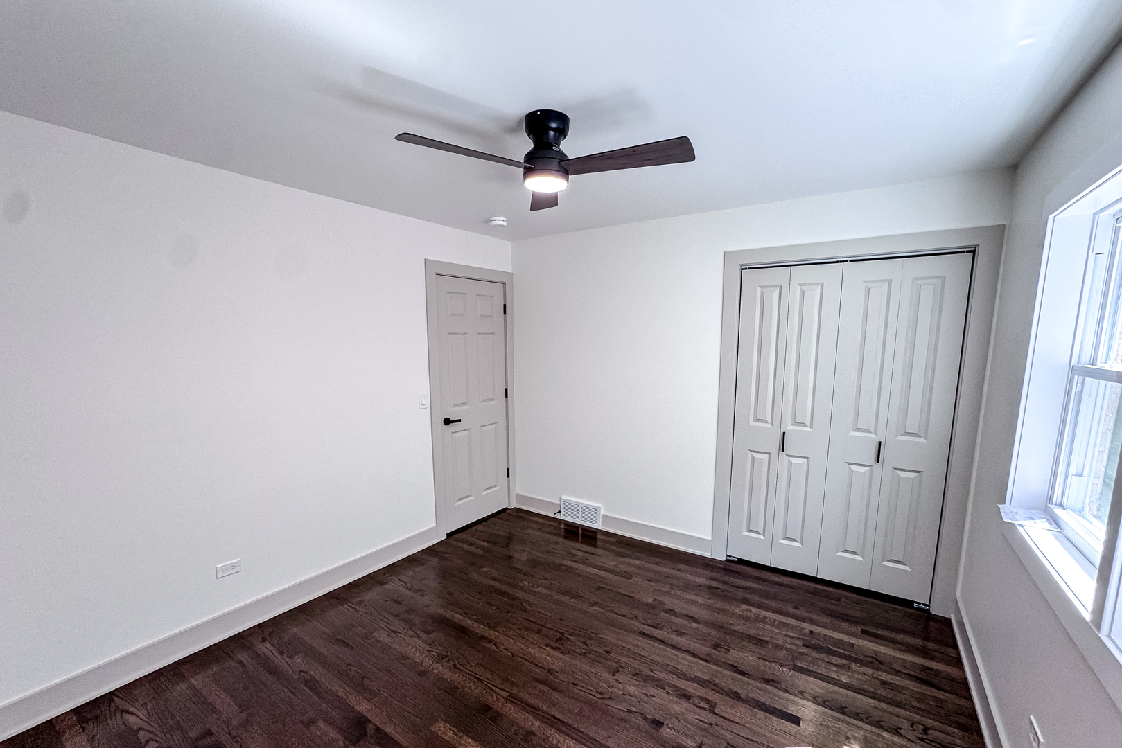 129 Monument Avenue Barrington, IL 60010 - Photo 10 of 30