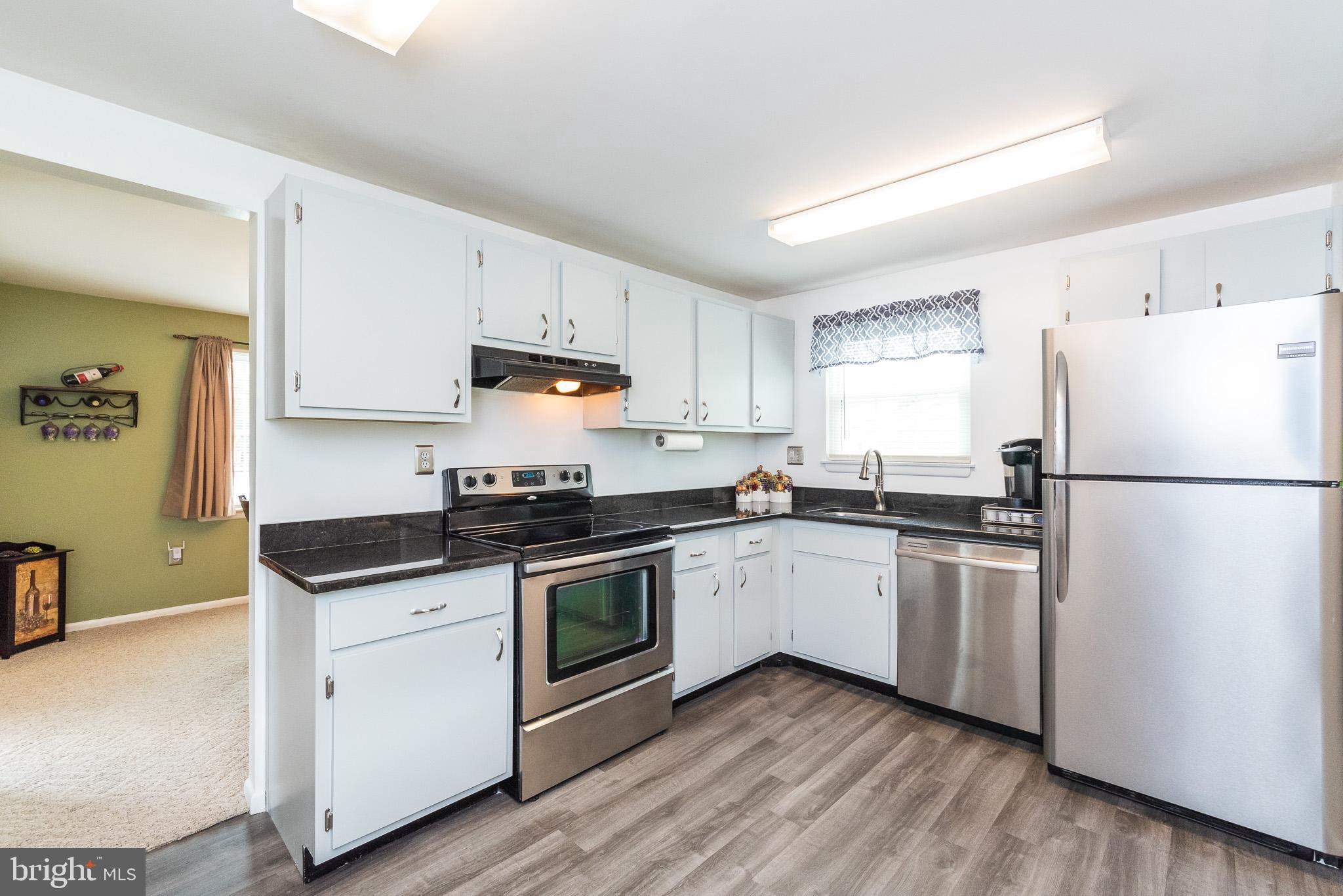 9104 Bowline Road Baltimore, MD 21236 - Photo 14 of 49 Kitchen