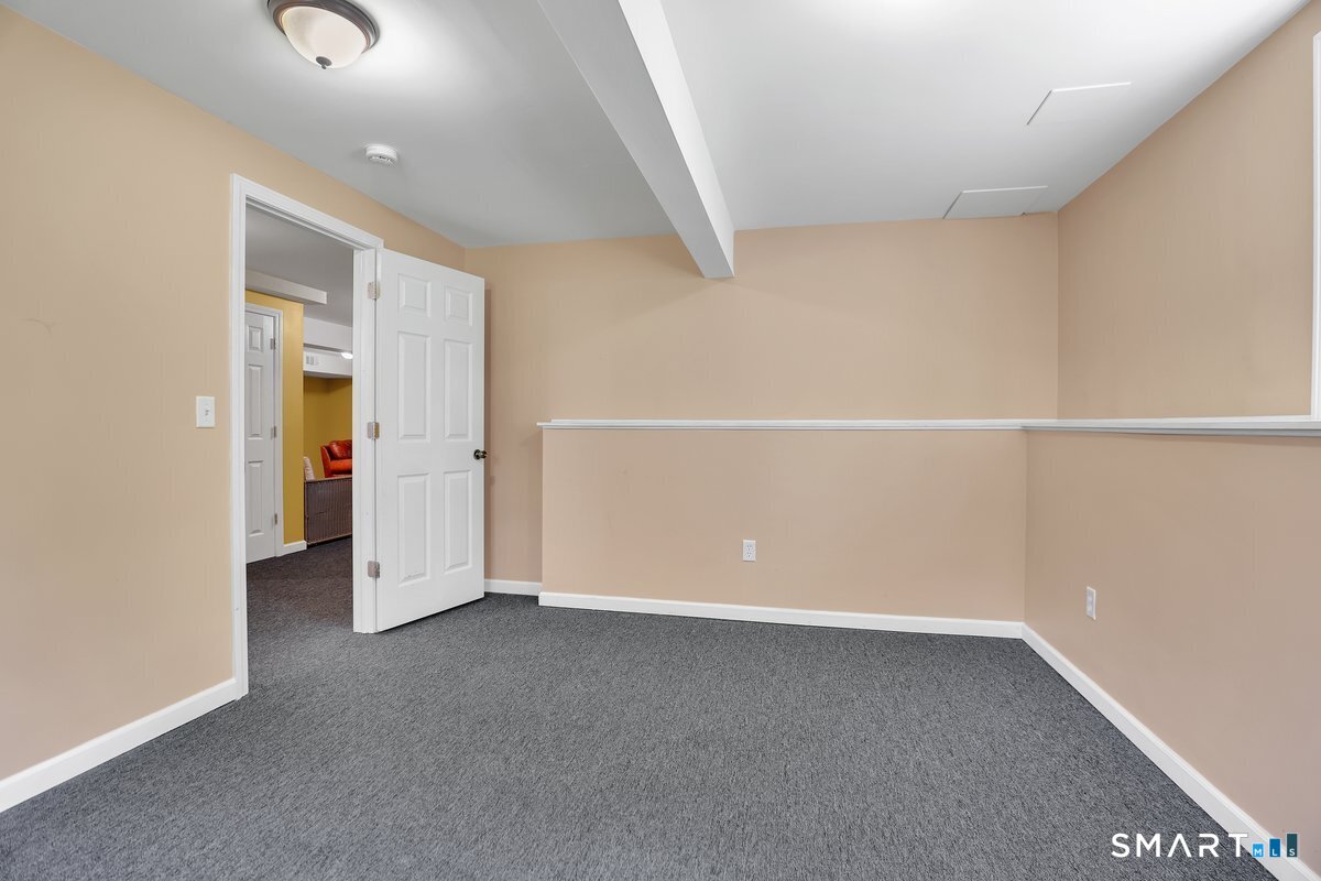 95 Higgins Road Cheshire, CT 06410 - Photo 29 of 40