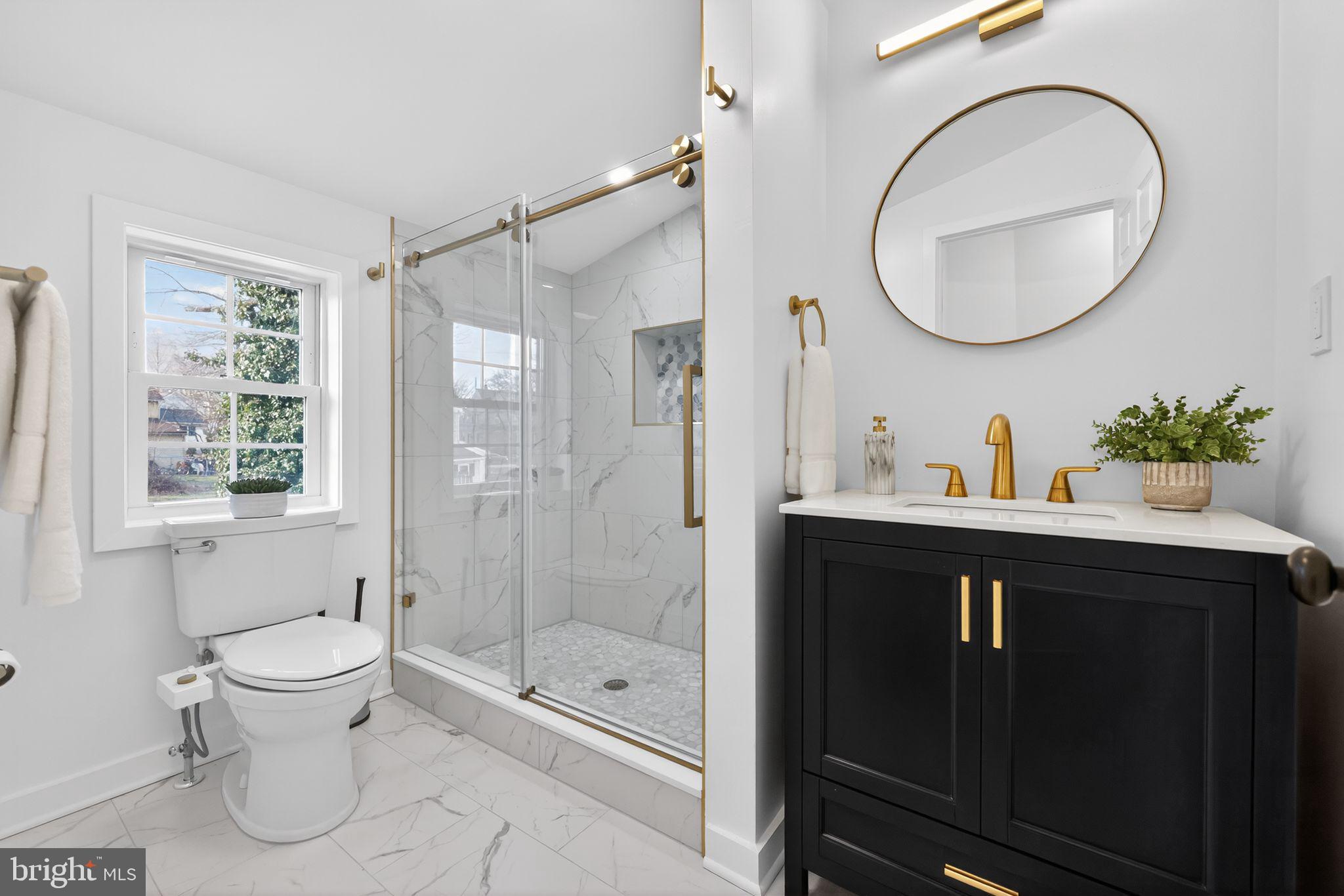 446 Vernon Street Media, PA 19063 - Photo 28 of 36 Full bathroom on upper level - 2025 renovation