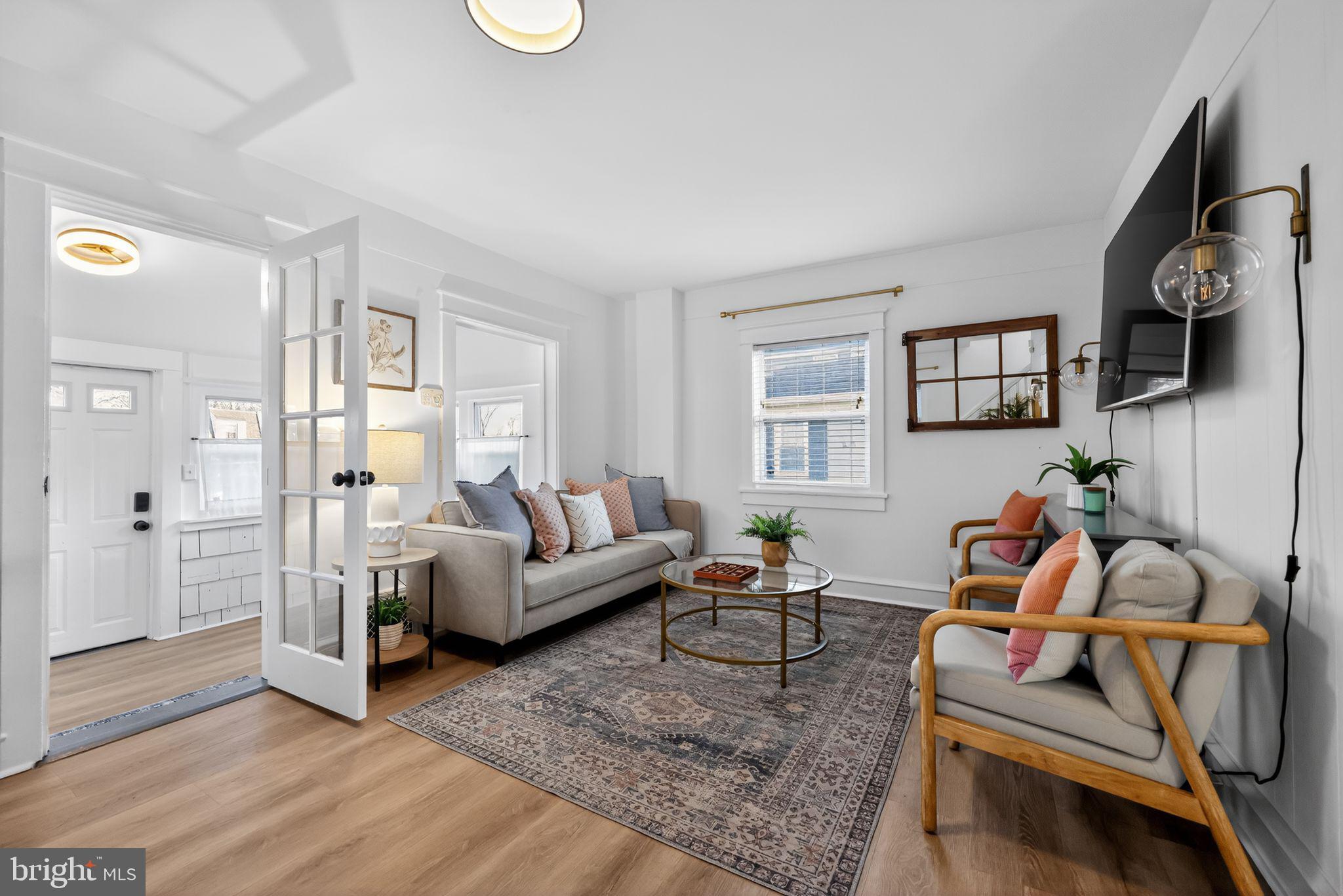 446 Vernon Street Media, PA 19063 - Photo 7 of 36 Living room
