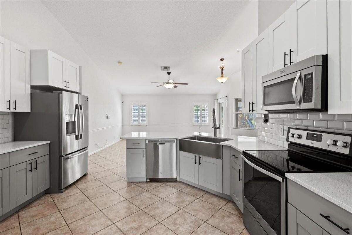 515 Southeast Cliff Road Port St. Lucie, FL 34984 - Photo 2 of 70 515-SE-Cliff-Rd-0044
