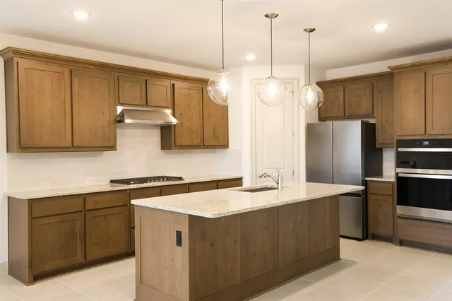 $2,850 | 16868 Eastern Red Boulevard, Justin, TX 76247