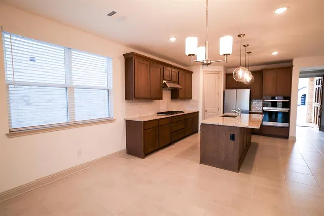 $2,850 | 16868 Eastern Red Boulevard, Justin, TX 76247