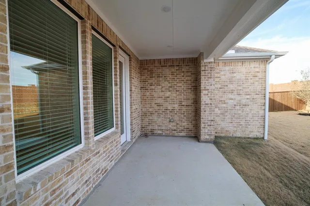 $2,850 | 16868 Eastern Red Boulevard, Justin, TX 76247