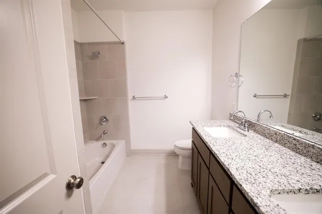 $2,850 | 16868 Eastern Red Boulevard, Justin, TX 76247