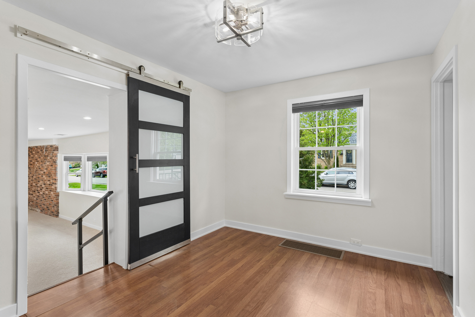 1118 Manchester Road Wheaton, IL 60187 - Photo 7 of 37
