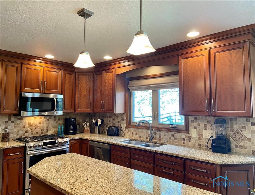7652 Kings Run Road Sylvania, OH 43560 - Photo 10 of 38 Gallery Image 10