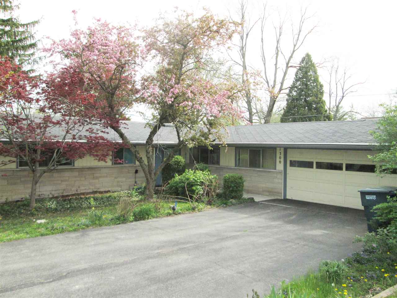 1300 North Riley Road Muncie, IN 47304 - Photo 1 of 27