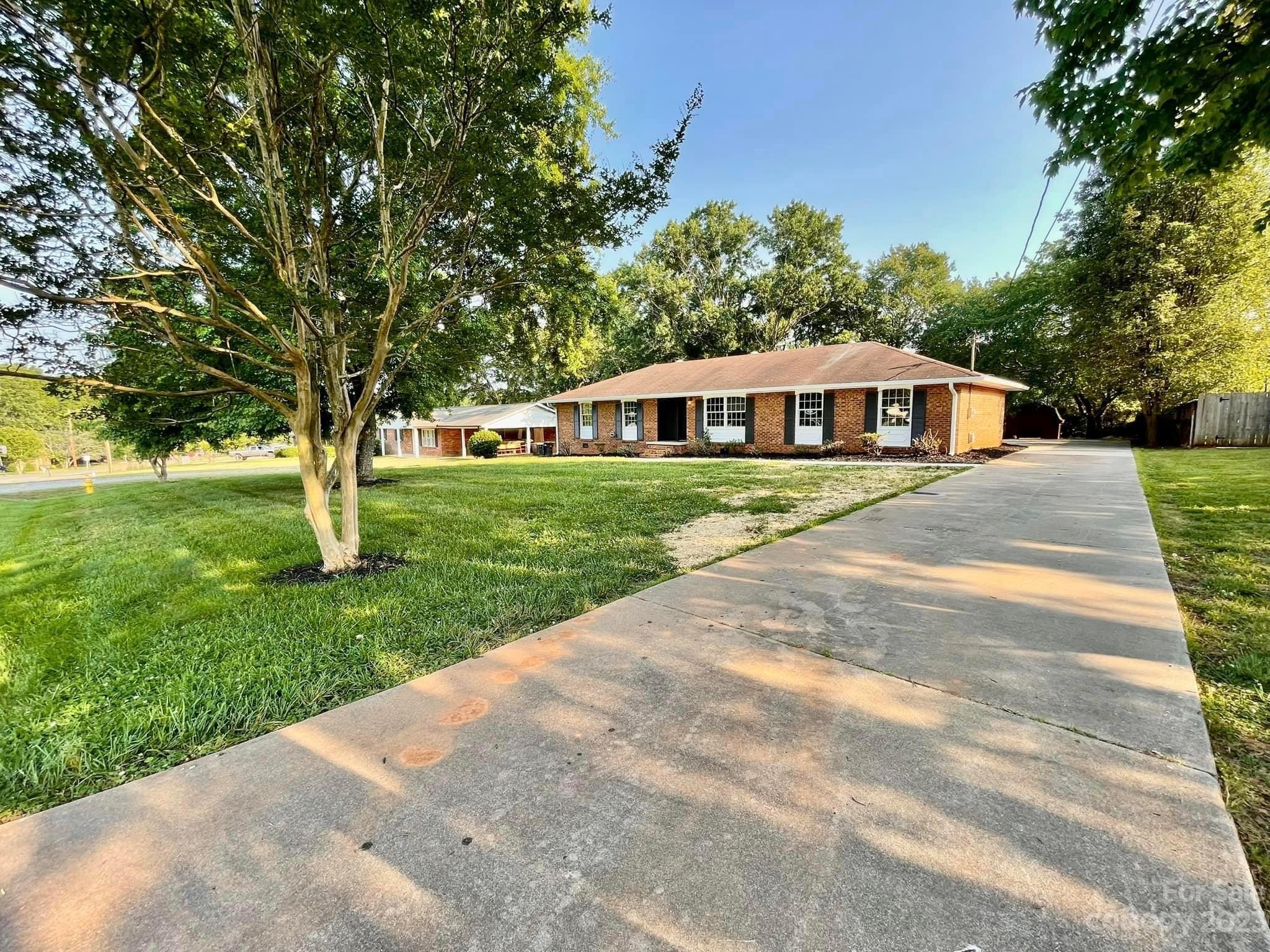 2106 Joe Road Statesville, NC 28625 - Photo 2 of 19 Gallery Image 2