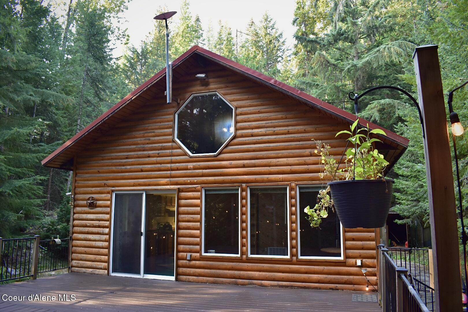 294 Fall Creek Road Naples, ID 83847 - Photo 4 of 25 DSC_0033