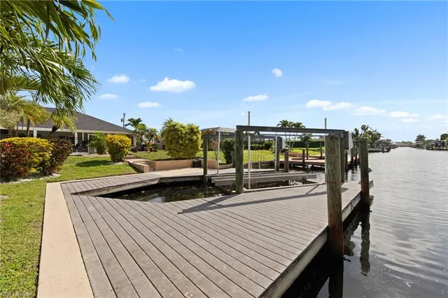 a view of a terrace with sitting area