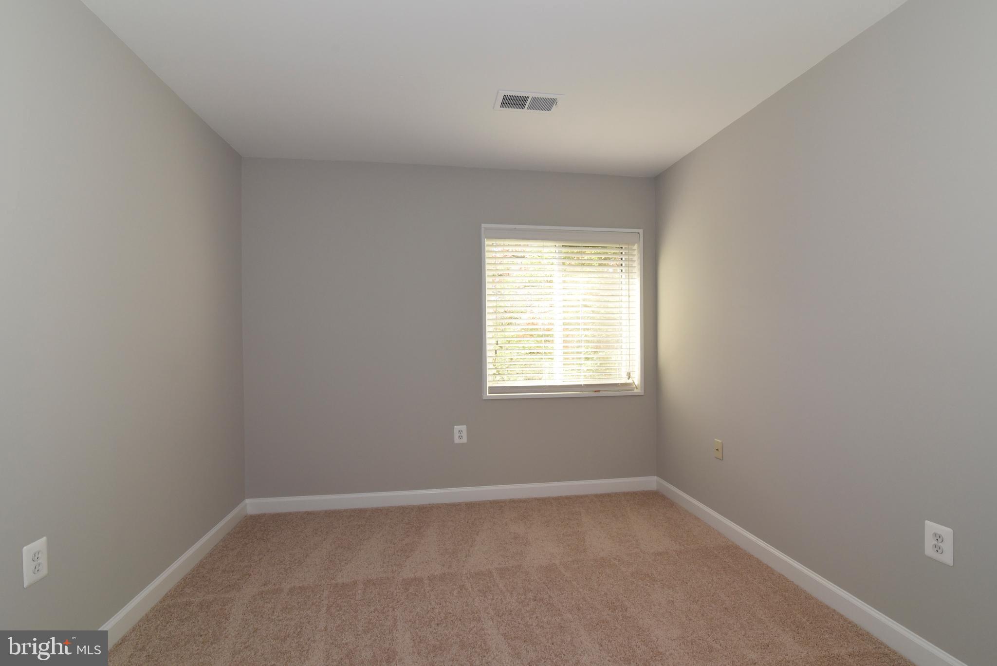 1403 Northgate Square, Unit 31B Reston, VA 20190 - Photo 22 of 29 Guest bedroom