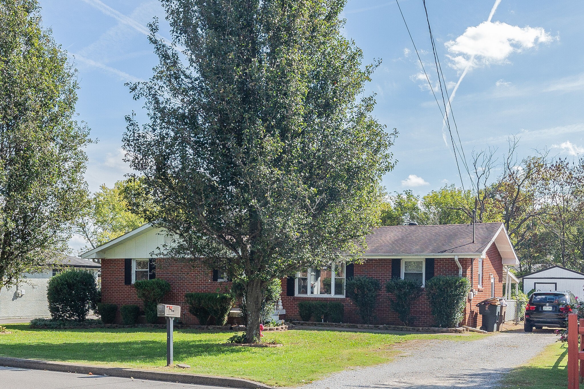 480 Rural Hill Road Nashville, TN 37217 - Photo 3 of 25 a front view of a house with garden