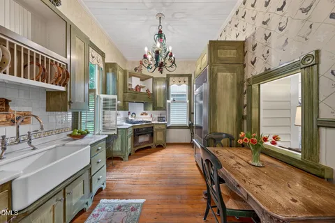$1,050,000 | 517 North East Street, Raleigh, NC 27604