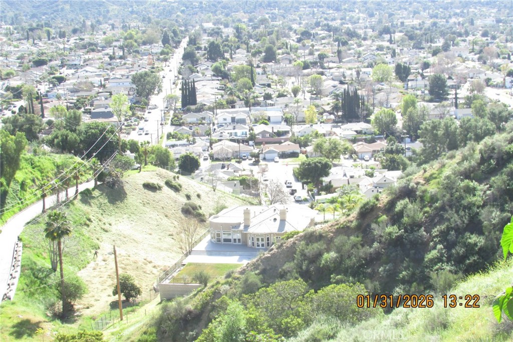 8001 Denivelle Road Sunland, CA 91040 - Photo 20 of 51