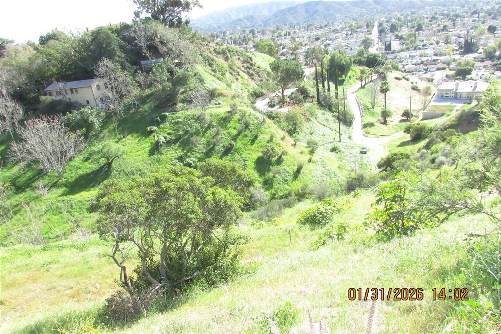 8001 Denivelle Road Sunland, CA 91040 - Photo 47 of 51