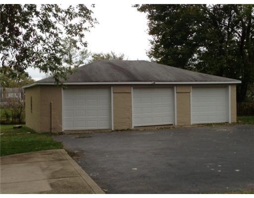 3789 New Carlisle Springfield, OH 45504 - Photo 2 of 11
