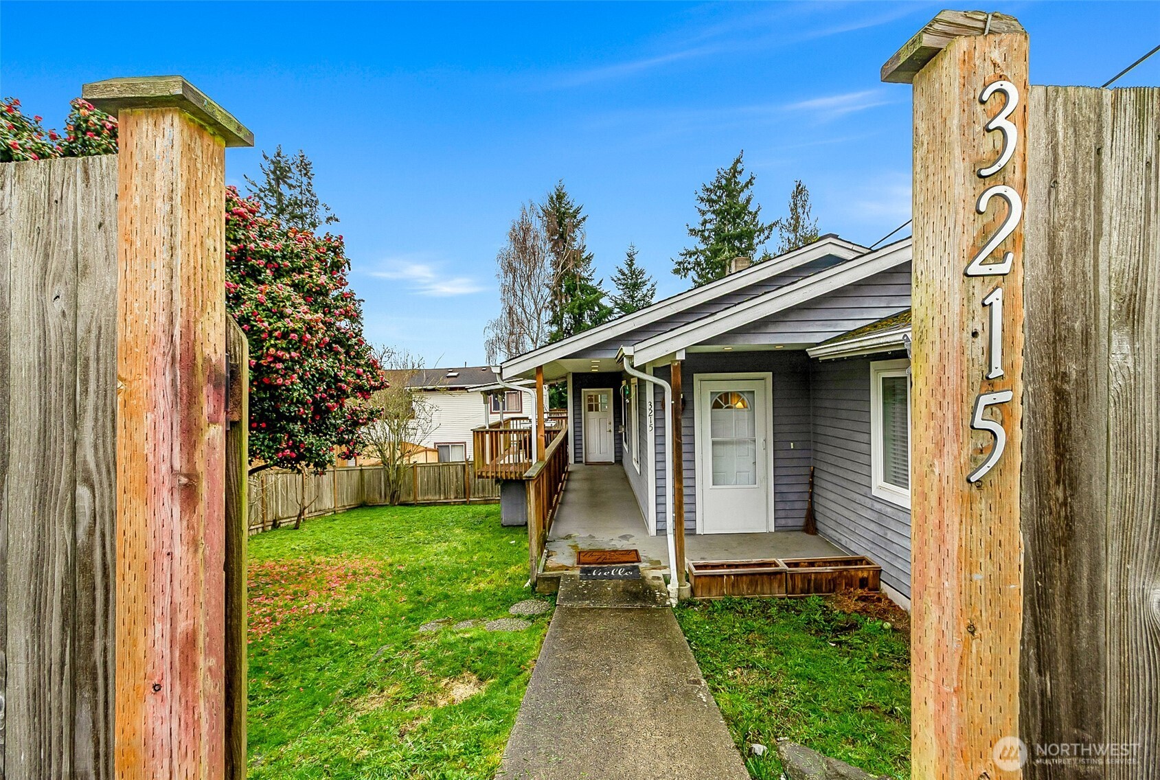 3215 19th Street Everett, WA 98201 - Photo 3 of 39