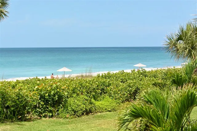 $1,099,000 | 1095 Gulf Of Mexico Drive, Unit 502, Longboat Key, FL 34228