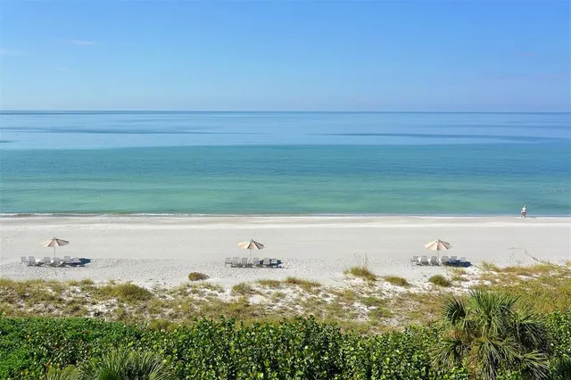 $1,099,000 | 1095 Gulf Of Mexico Drive, Unit 502, Longboat Key, FL 34228