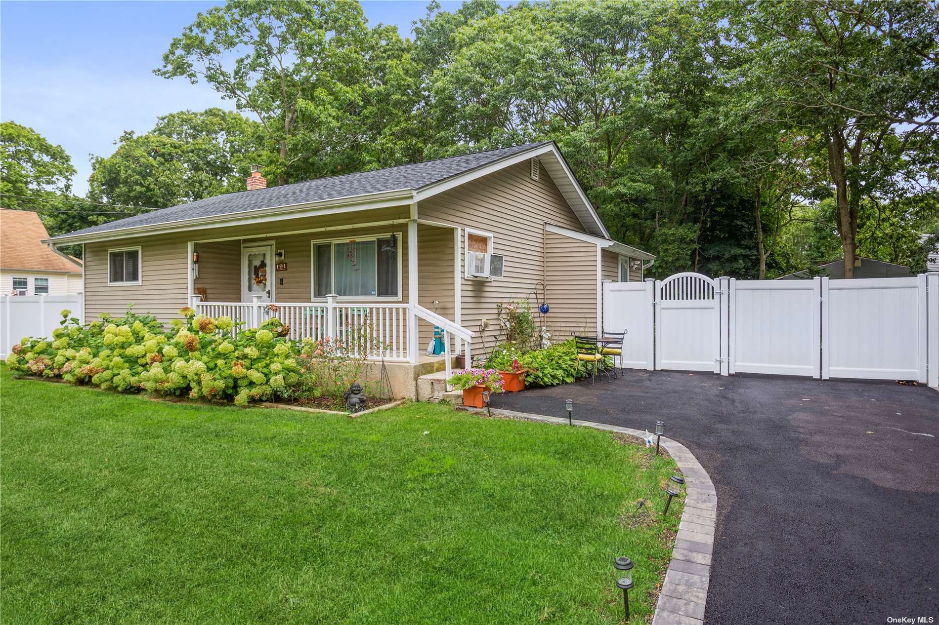 191 Lexington Road Shirley, NY 11967 - Photo 1 of 1 Gallery Image 1